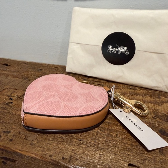 💗New! Coach! - Picture 7 of 13